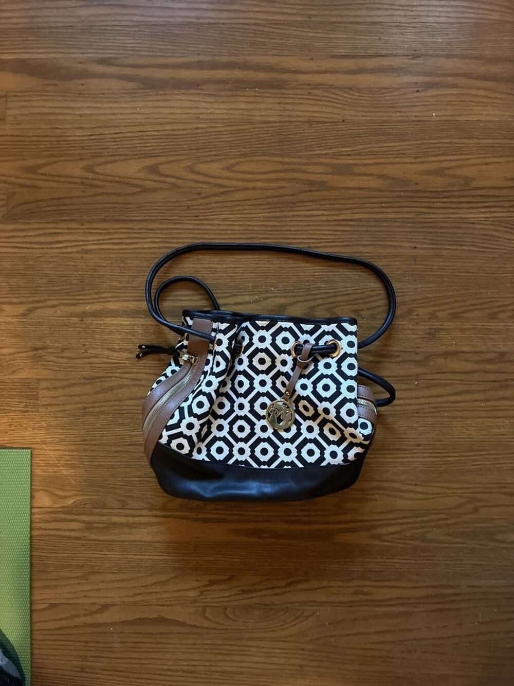 Spartina 449 Drawstring Bucket Bag M Black Womens Charm